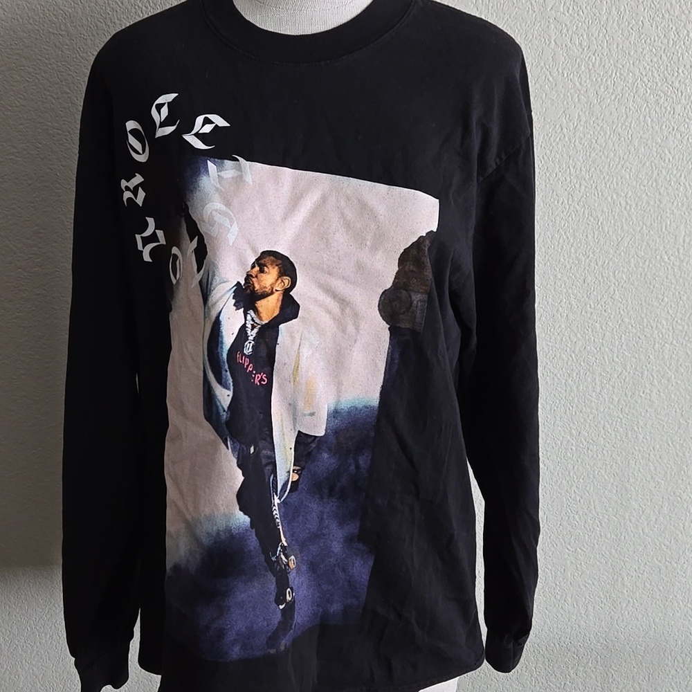 Usher Flipper's 2023 Vegas Residency Black and White Long Sleeve Tees - Picture 10 of 10